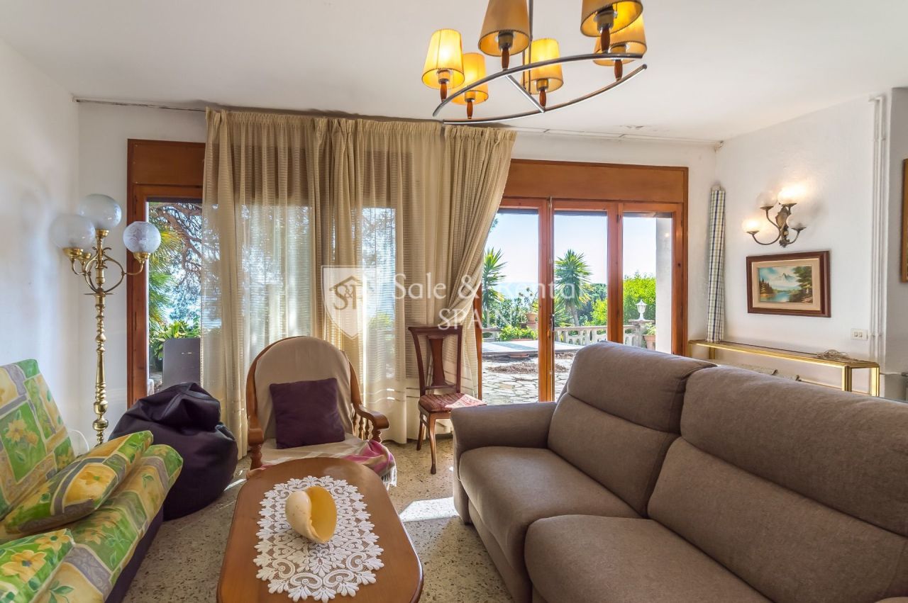 Вилла в Бланесе, Испания, 218 м² - фото 3