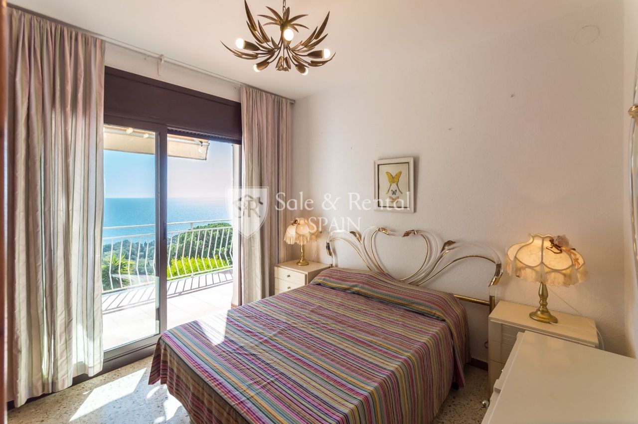 Вилла в Бланесе, Испания, 218 м² - фото 11