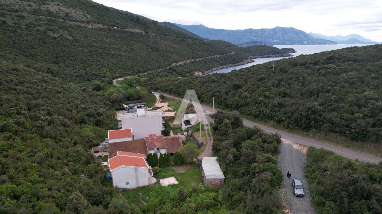 Земля в Которе, Черногория, 3 585 м² - фото 3