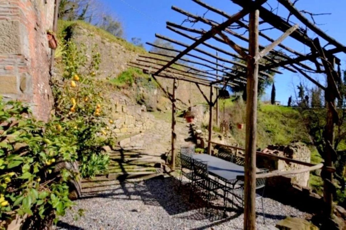 Дом в Лукке, Италия, 300 м² - фото 4