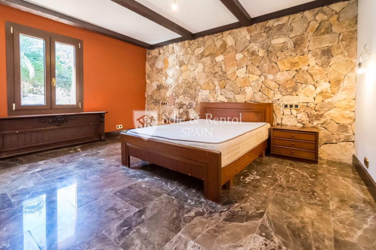 Вилла в Бланесе, Испания, 408 м² - фото 9