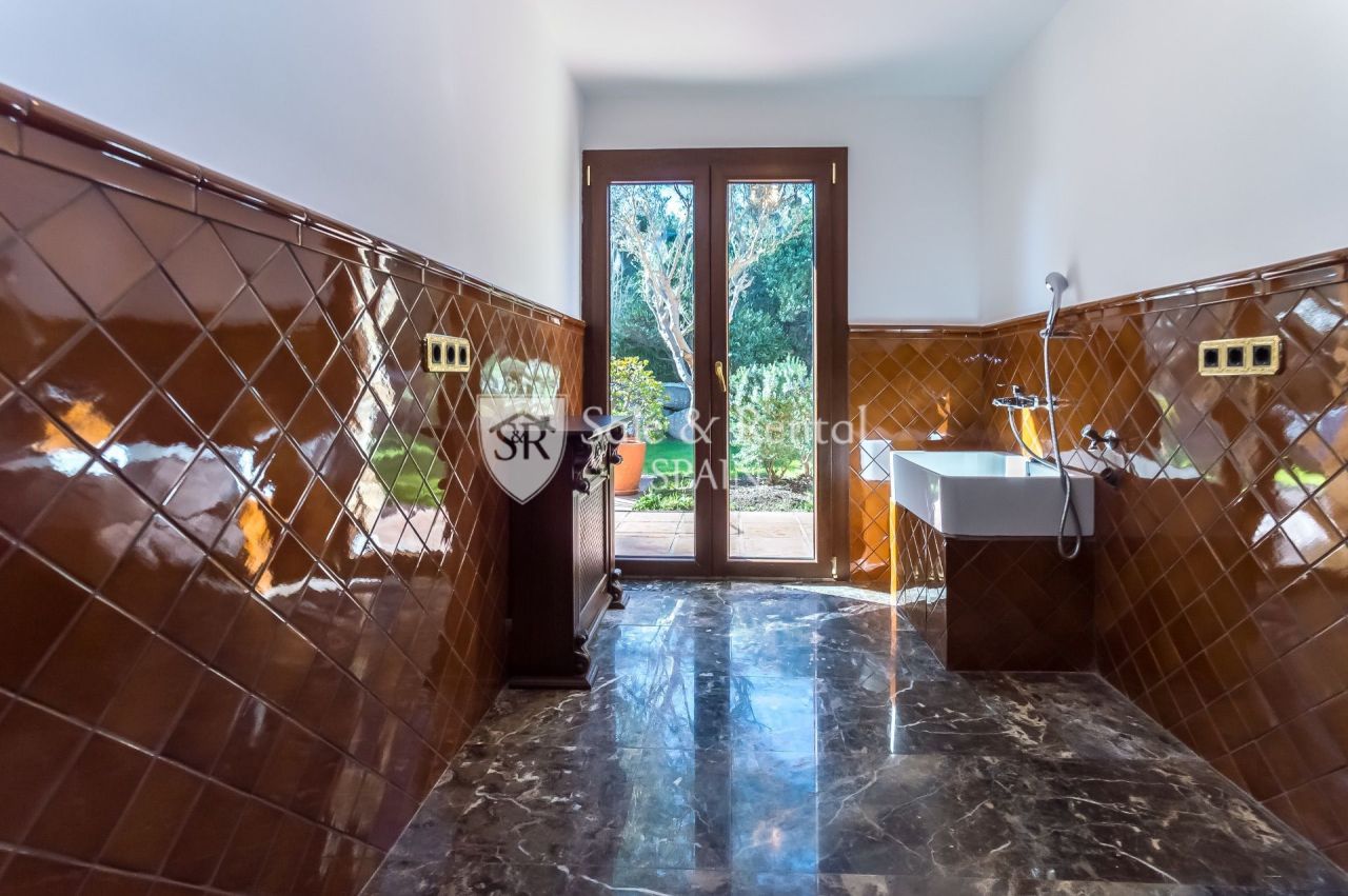 Вилла в Бланесе, Испания, 408 м² - фото 7