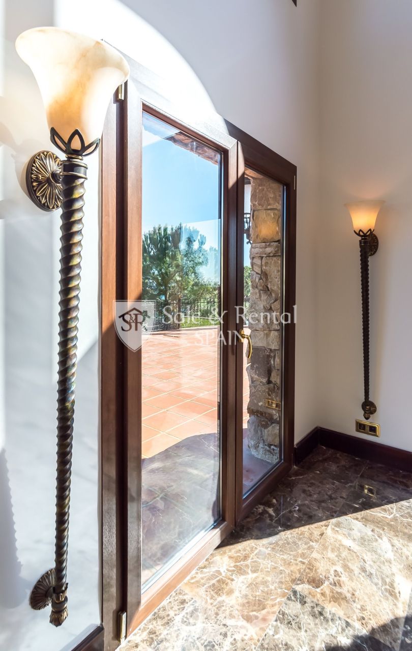 Вилла в Бланесе, Испания, 408 м² - фото 13