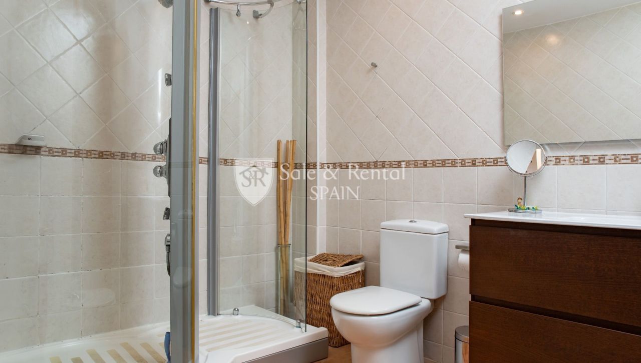 Коттедж на Льорет-де-Мар, Испания, 207 м² - фото 13