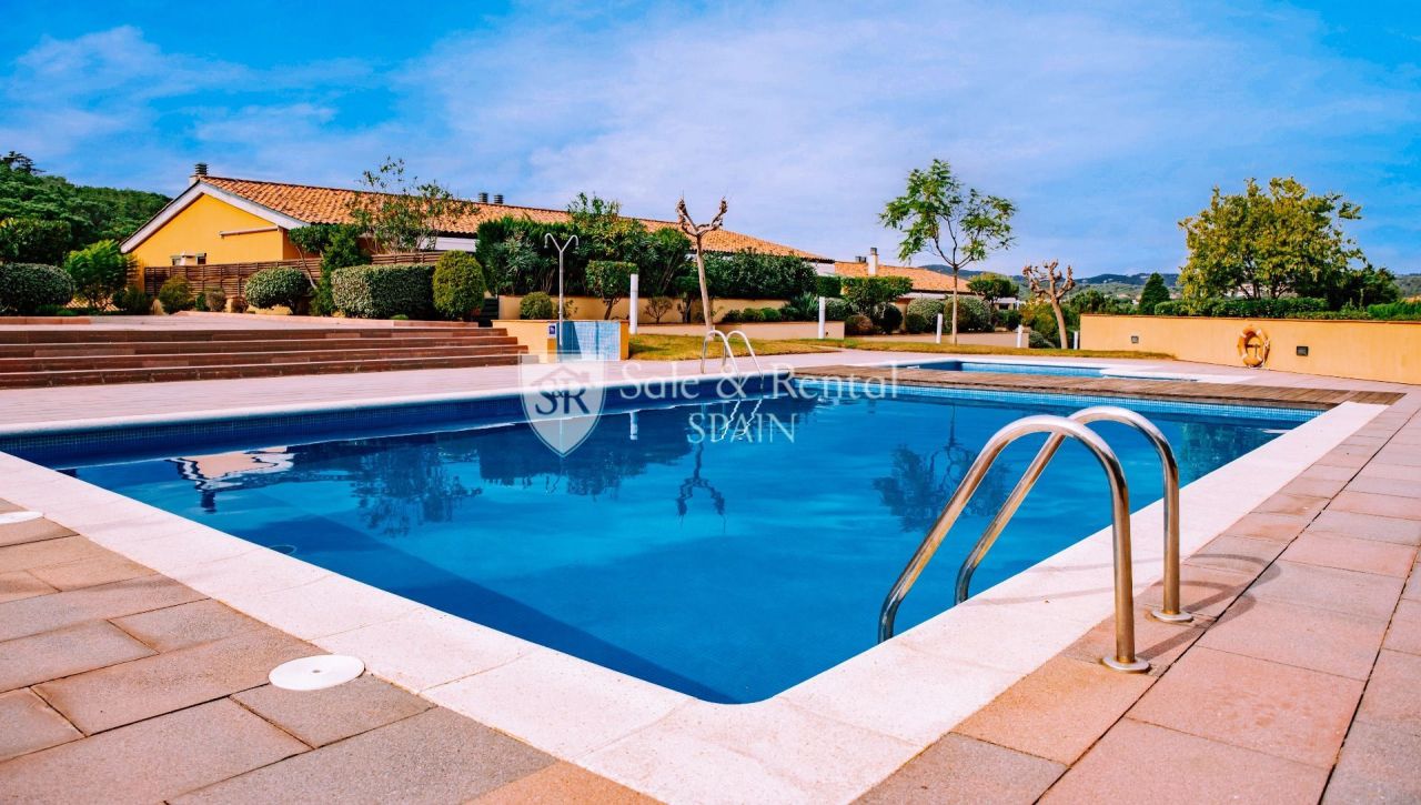 Коттедж на Льорет-де-Мар, Испания, 207 м² - фото 5