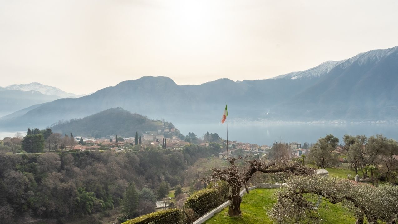 Вилла в Оссуччо, Италия, 400 м² - фото 6