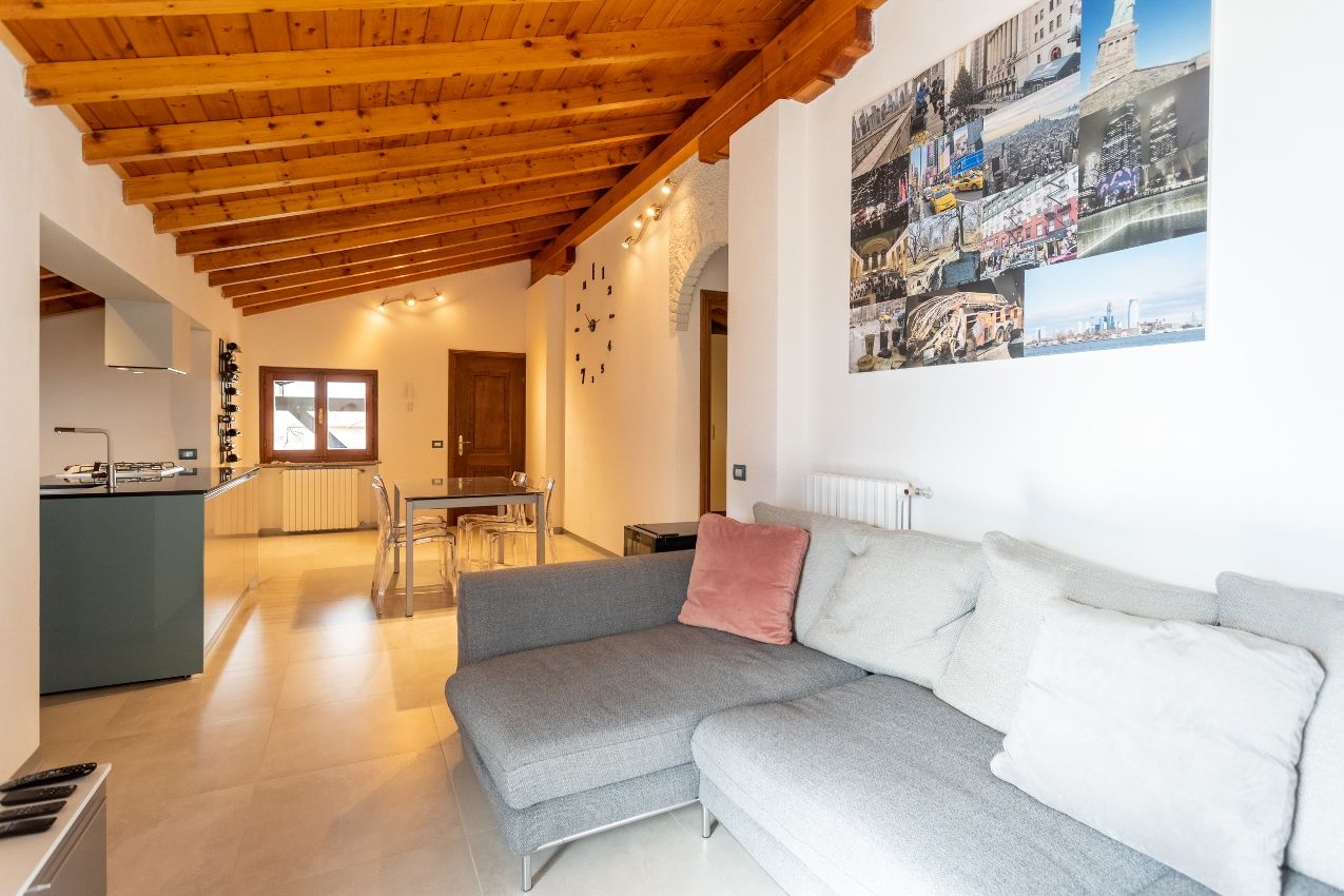 Вилла в Оссуччо, Италия, 400 м² - фото 11