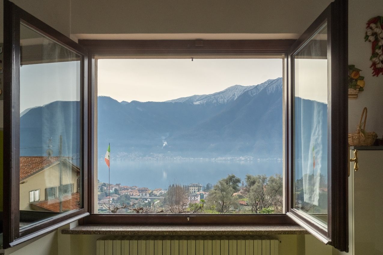 Вилла в Оссуччо, Италия, 400 м² - фото 15