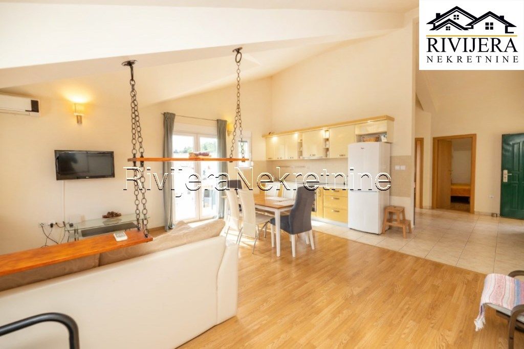 Квартира в Херцег-Нови, Черногория, 82 м² - фото 3