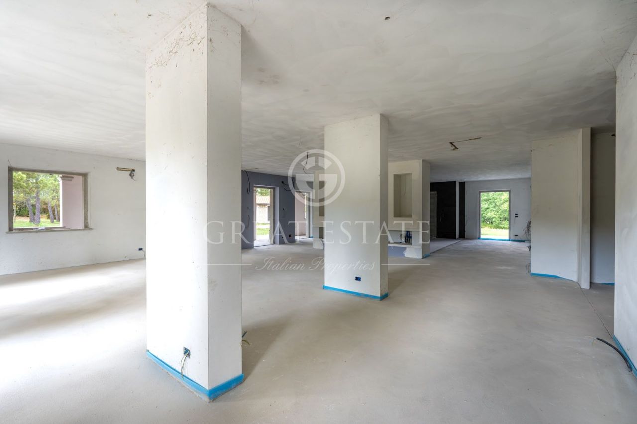 Дом в Ареццо, Италия, 925.6 м² - фото 14