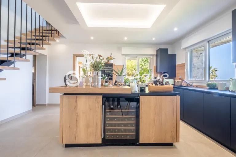 Вилла в Гольф-Жуан, Франция, 225 м² - фото 7