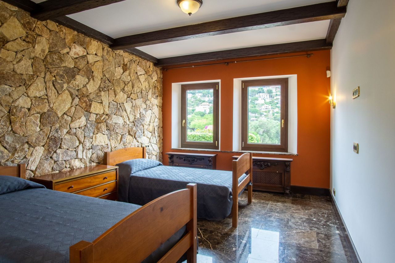 Вилла в Бланесе, Испания, 400 м² - фото 16