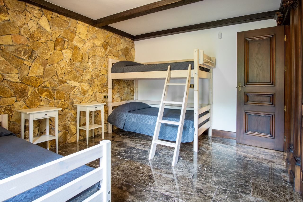 Вилла в Бланесе, Испания, 400 м² - фото 18