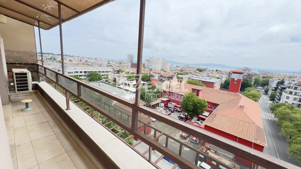 Квартира в Бургасе, Болгария, 92 м² - фото 17