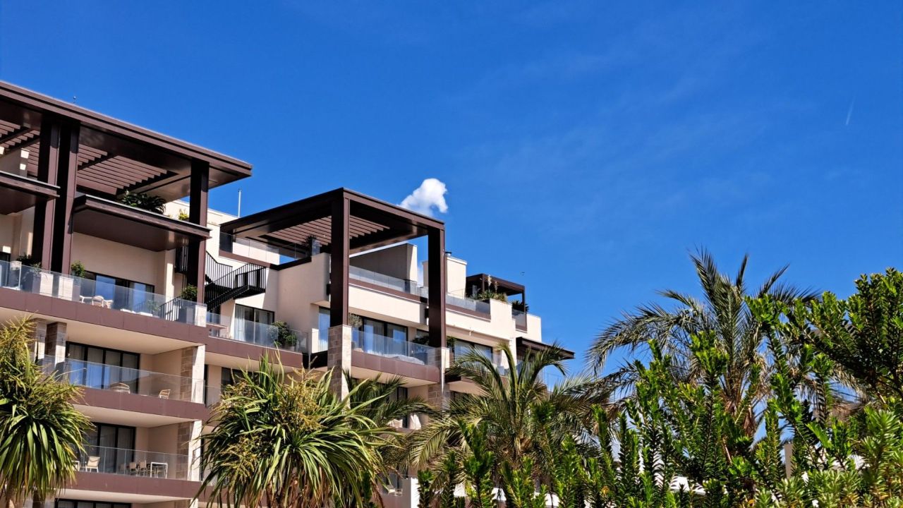 Квартира в Тивате, Черногория, 87 м² - фото 2