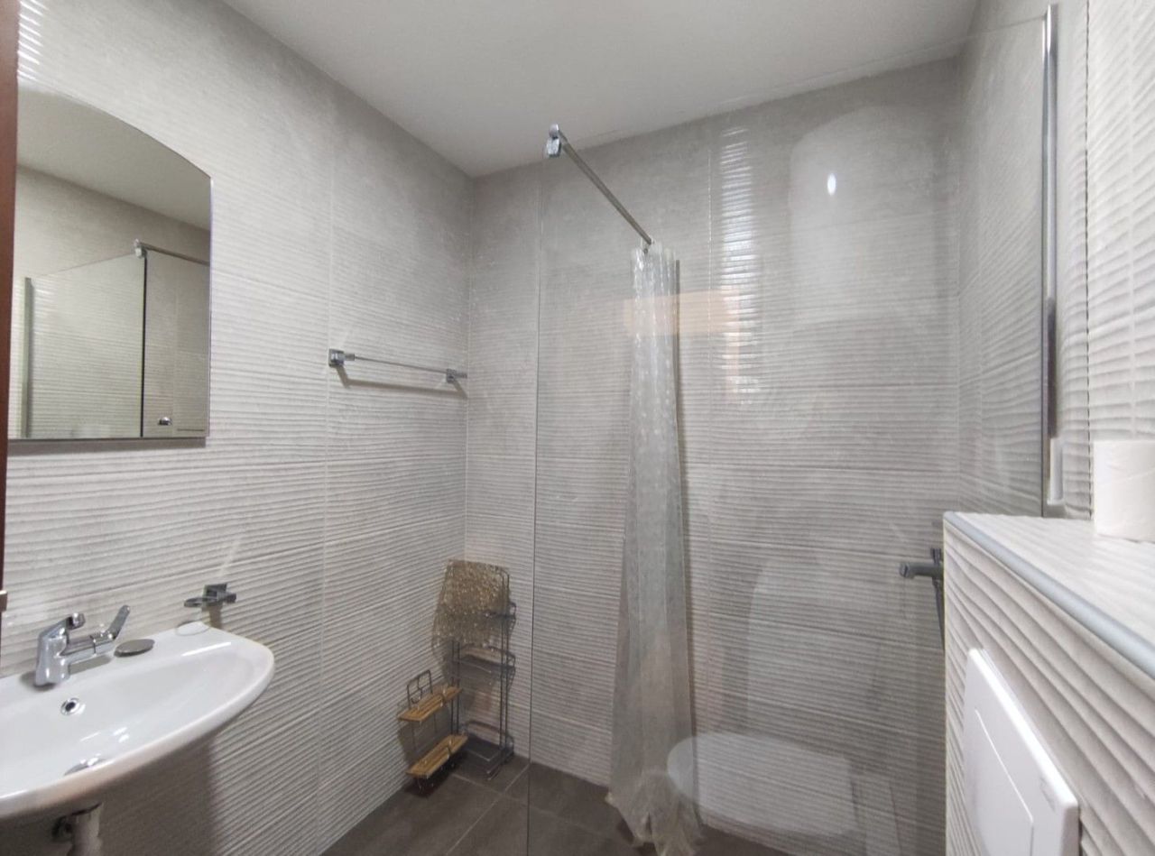 Квартира в Будве, Черногория, 72 м² - фото 15