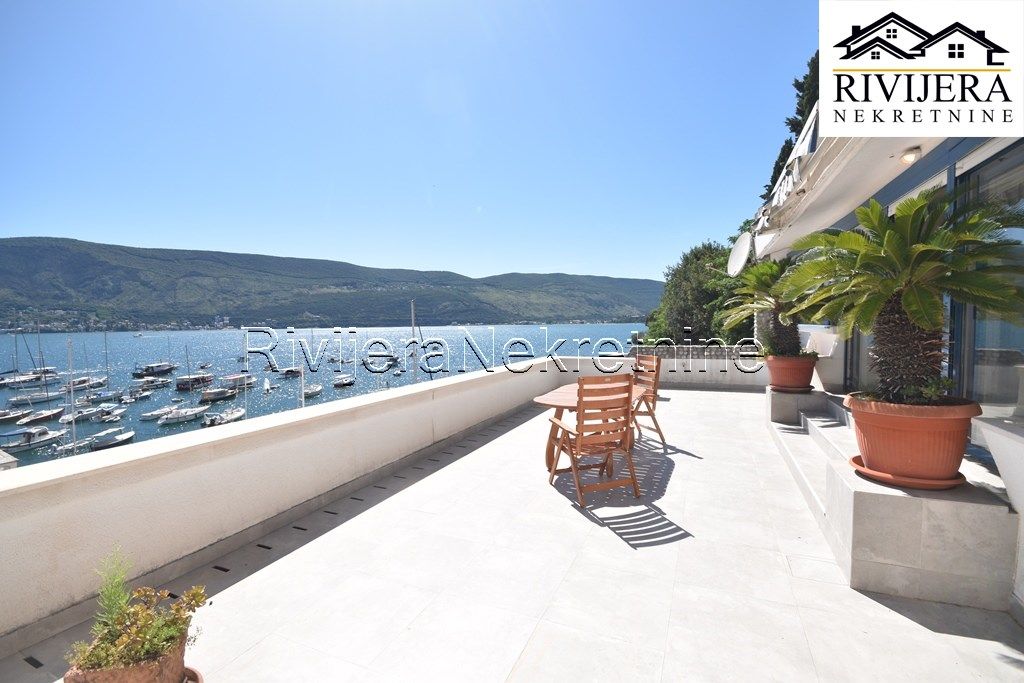 Апартаменты в Херцег-Нови, Черногория, 263 м² - фото 15