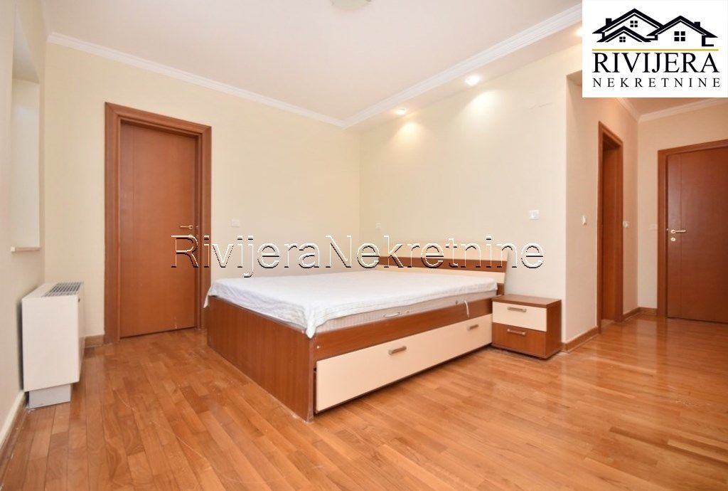 Апартаменты в Херцег-Нови, Черногория, 263 м² - фото 5