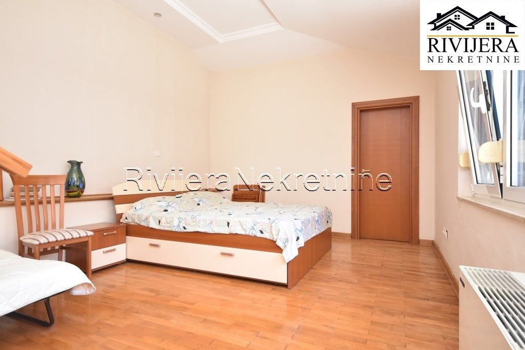 Апартаменты в Херцег-Нови, Черногория, 263 м² - фото 4