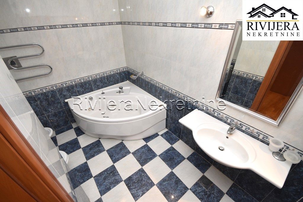 Апартаменты в Херцег-Нови, Черногория, 263 м² - фото 13