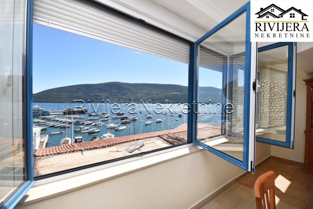 Апартаменты в Херцег-Нови, Черногория, 263 м² - фото 6