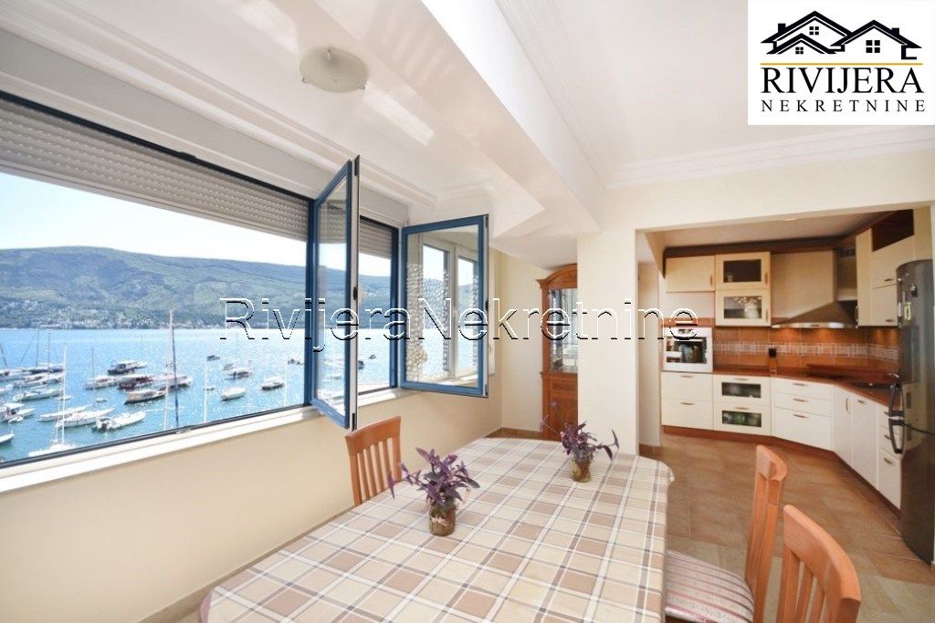 Апартаменты в Херцег-Нови, Черногория, 263 м² - фото 8