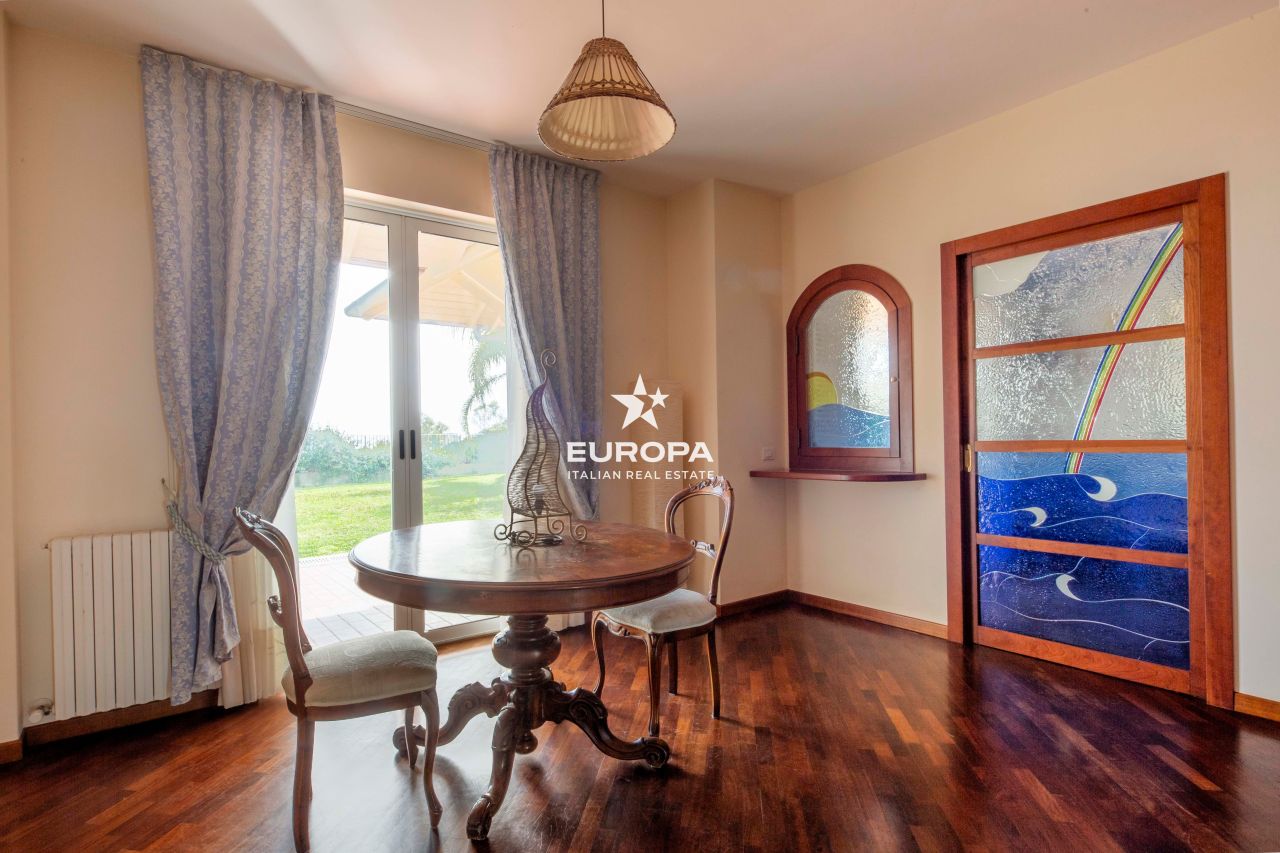 Апартаменты в Сан-Ремо, Италия, 180 м² - фото 8