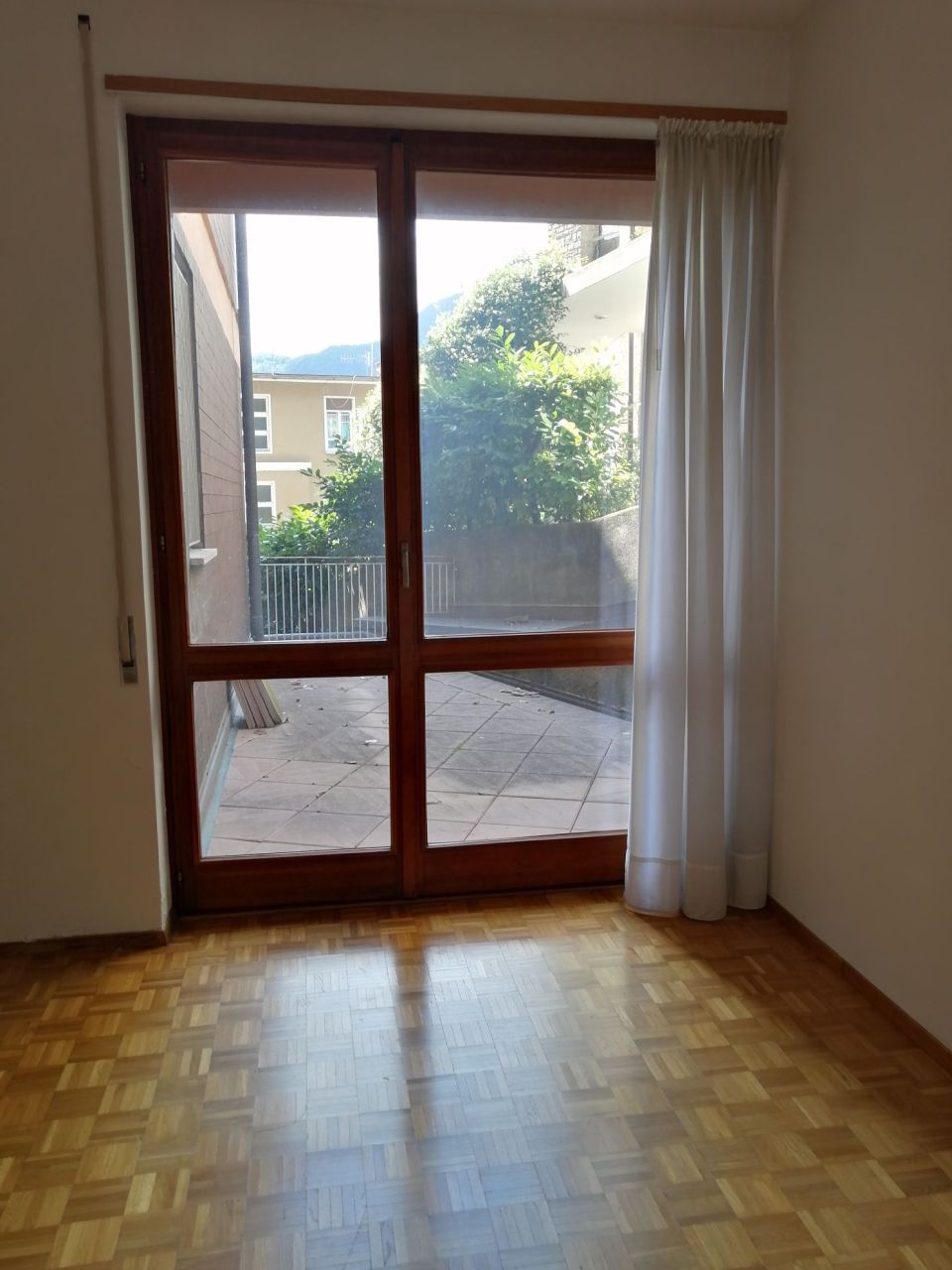 Квартира в Кампионе-д'Италия, Италия, 80 м² - фото 7