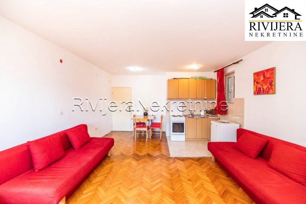 Квартира в Херцег-Нови, Черногория, 32 м² - фото 2