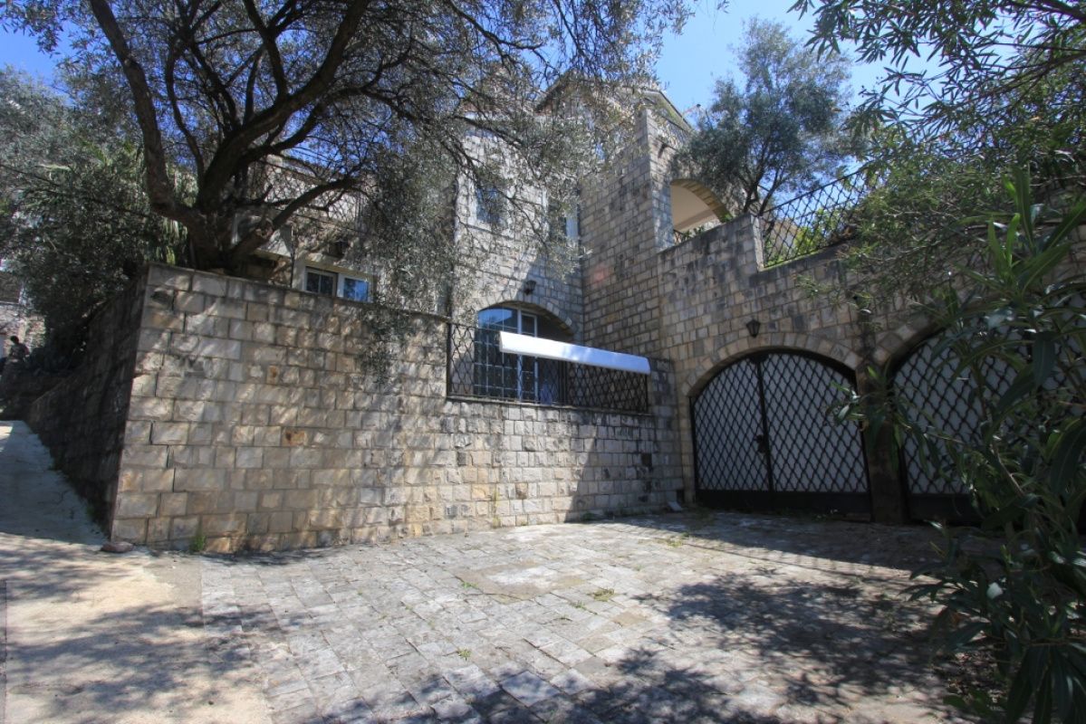 Дом в Петроваце, Черногория, 560 м² - фото 2