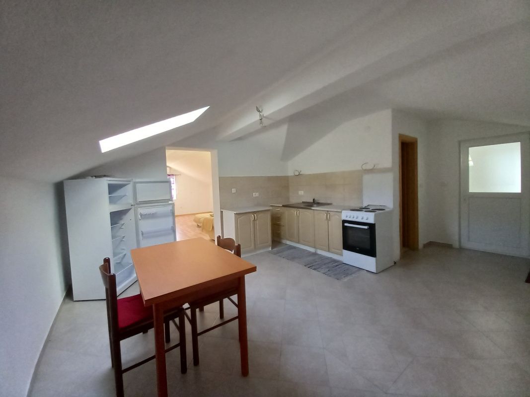 Дом в Тивате, Черногория, 400 м² - фото 2