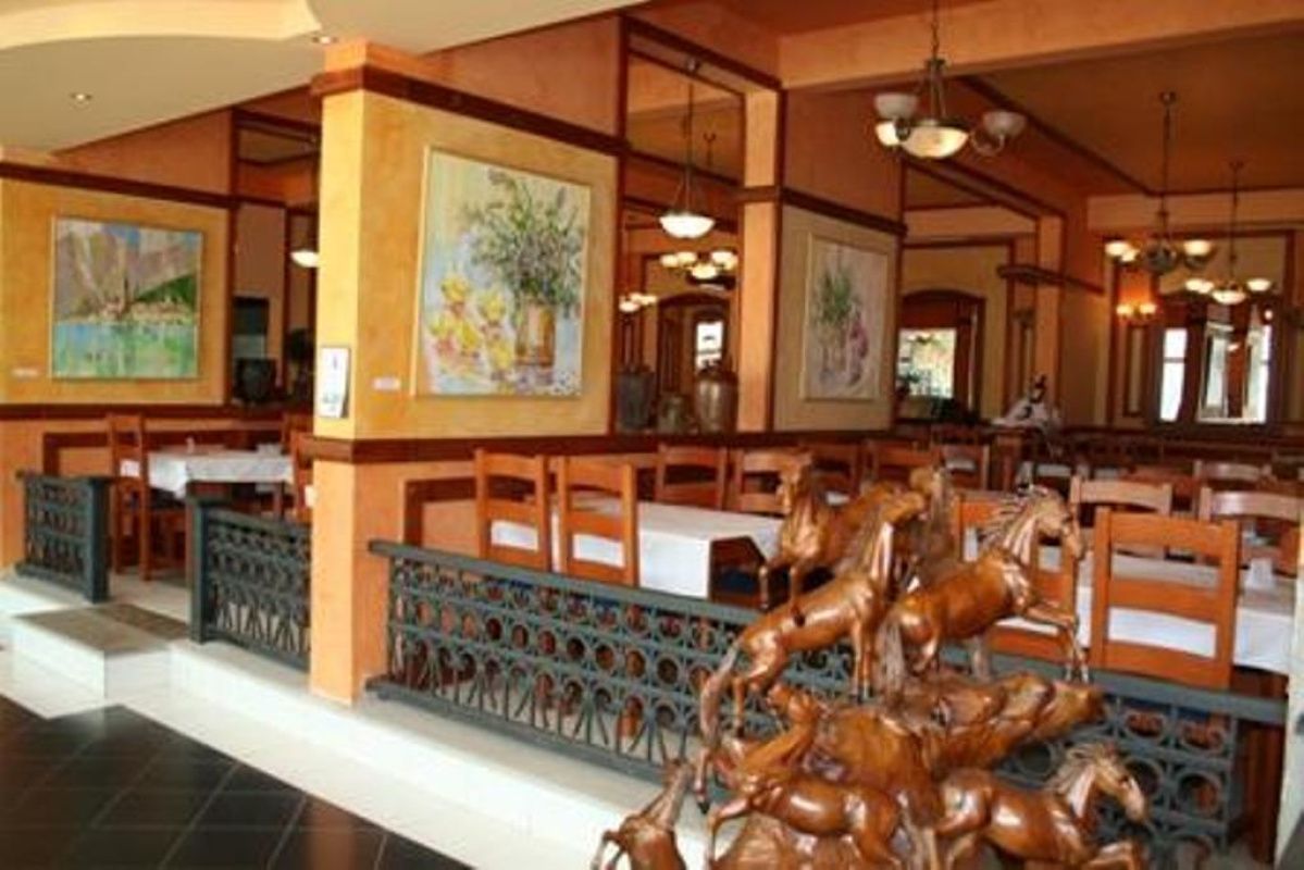 Отель, гостиница в Которе, Черногория, 1 630 м² - фото 4