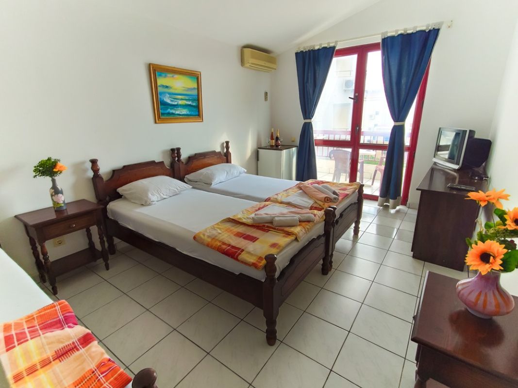 Отель, гостиница в Бечичи, Черногория, 589 м² - фото 4