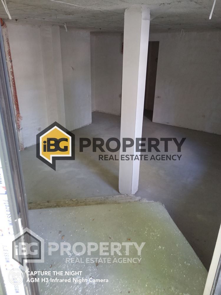 Магазин в Варне, Болгария, 77 м² - фото 2