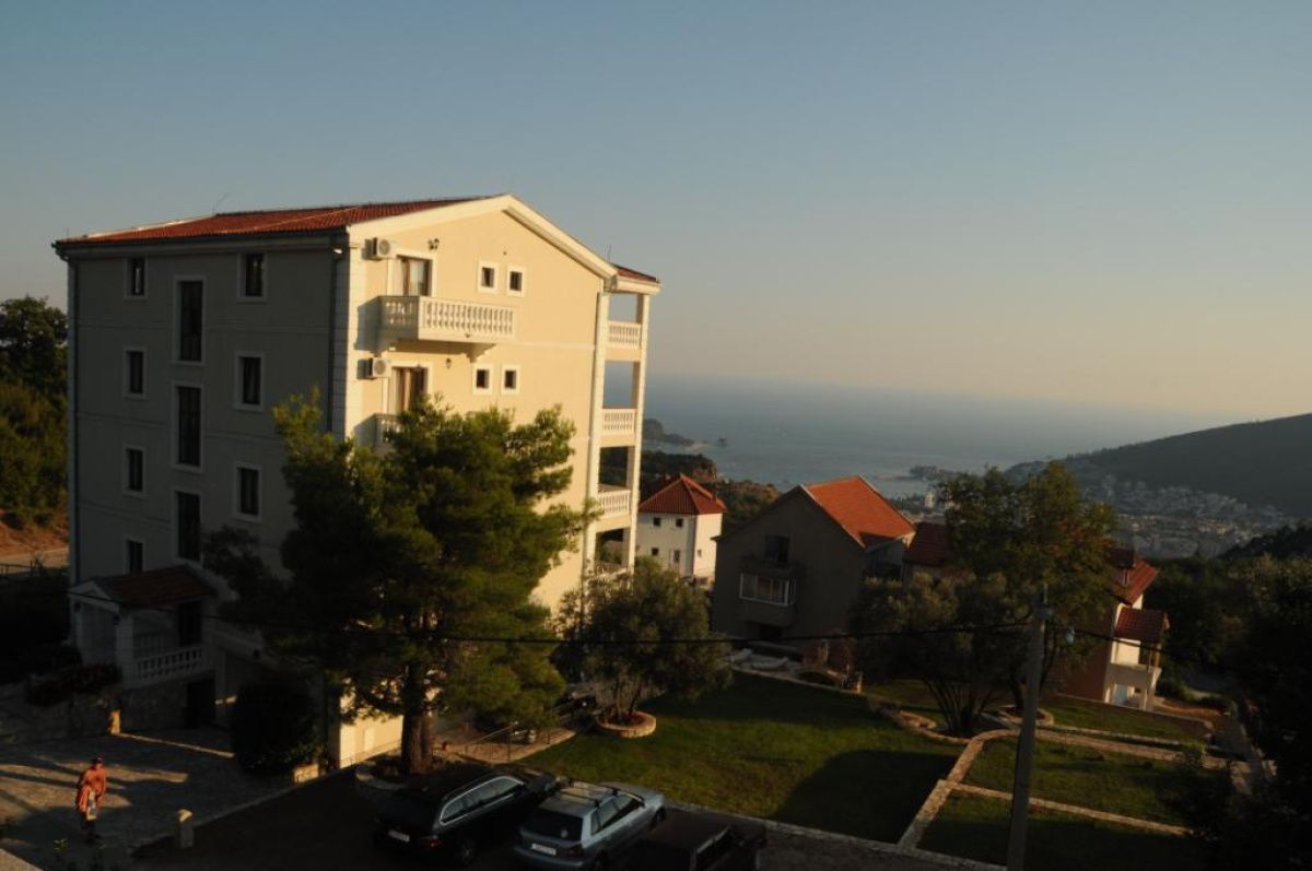 Дом в Будве, Черногория, 1 000 м² - фото 4