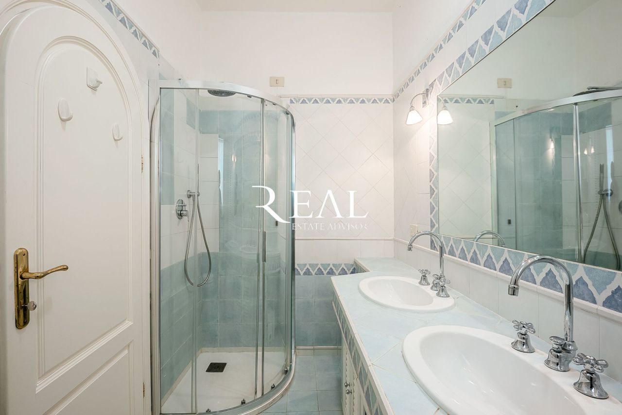 Вилла в Форте деи Марми, Италия, 200 м² - фото 13