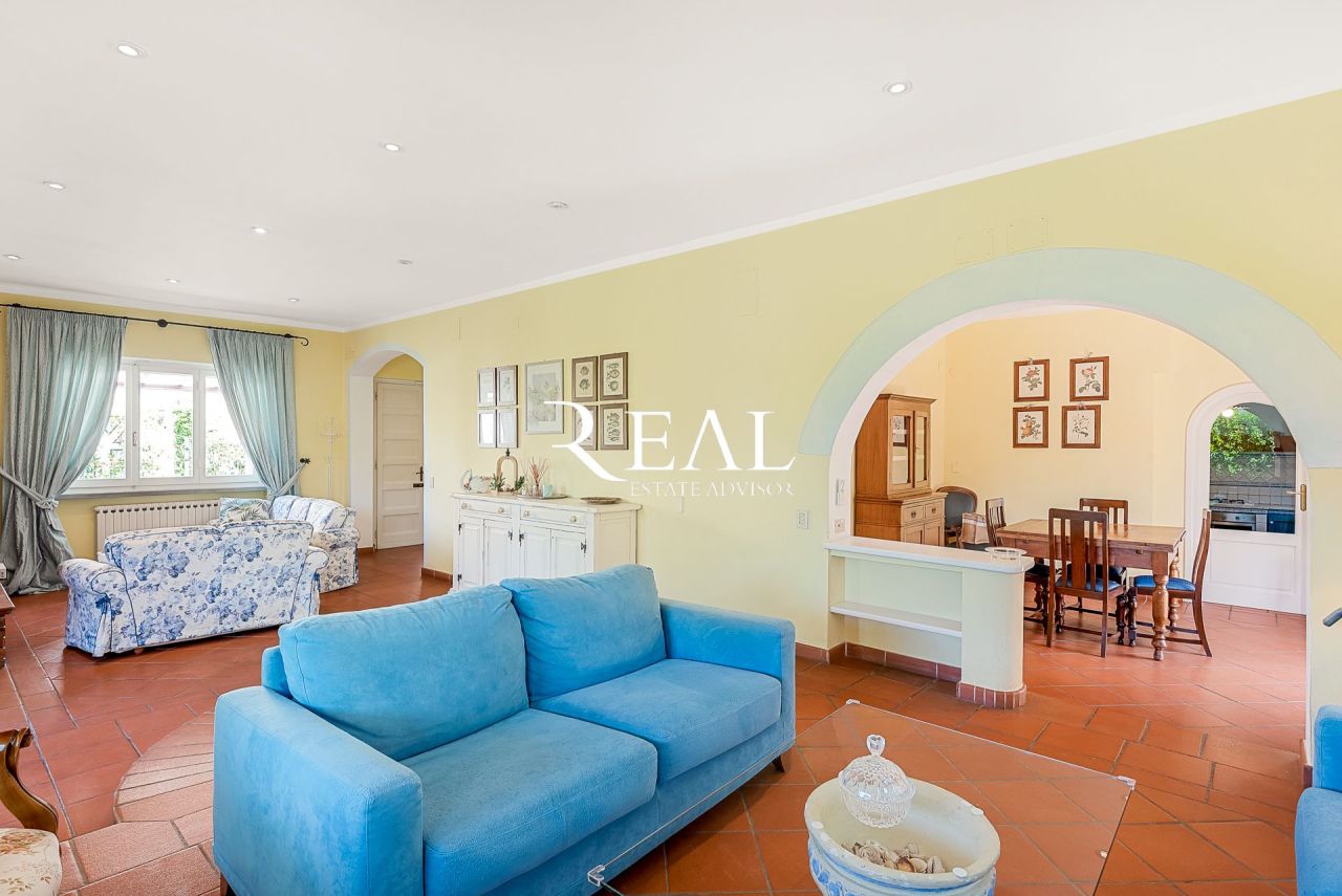 Вилла в Форте деи Марми, Италия, 200 м² - фото 5