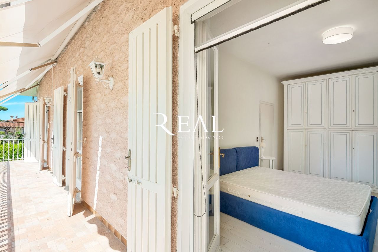 Вилла в Форте деи Марми, Италия, 200 м² - фото 16