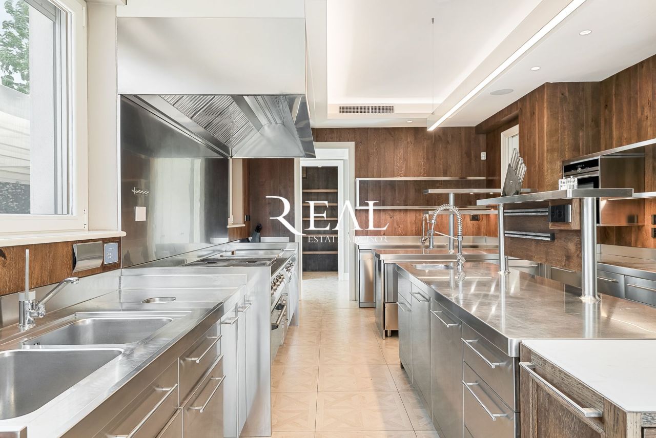 Вилла в Форте деи Марми, Италия, 430 м² - фото 6