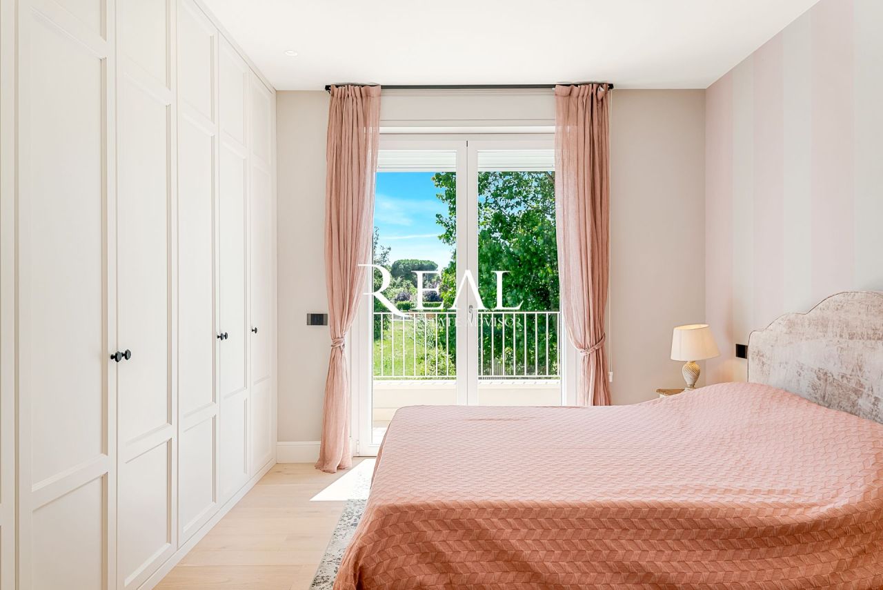 Вилла в Форте деи Марми, Италия, 430 м² - фото 12