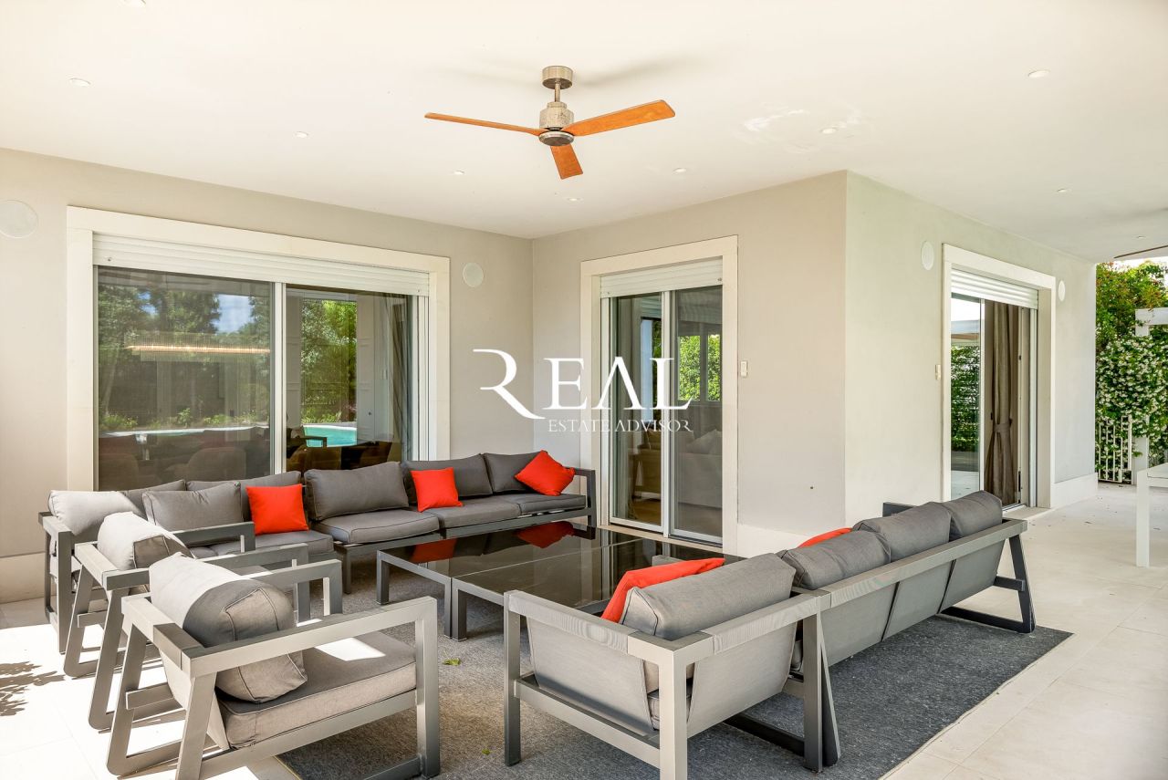 Вилла в Форте деи Марми, Италия, 430 м² - фото 2