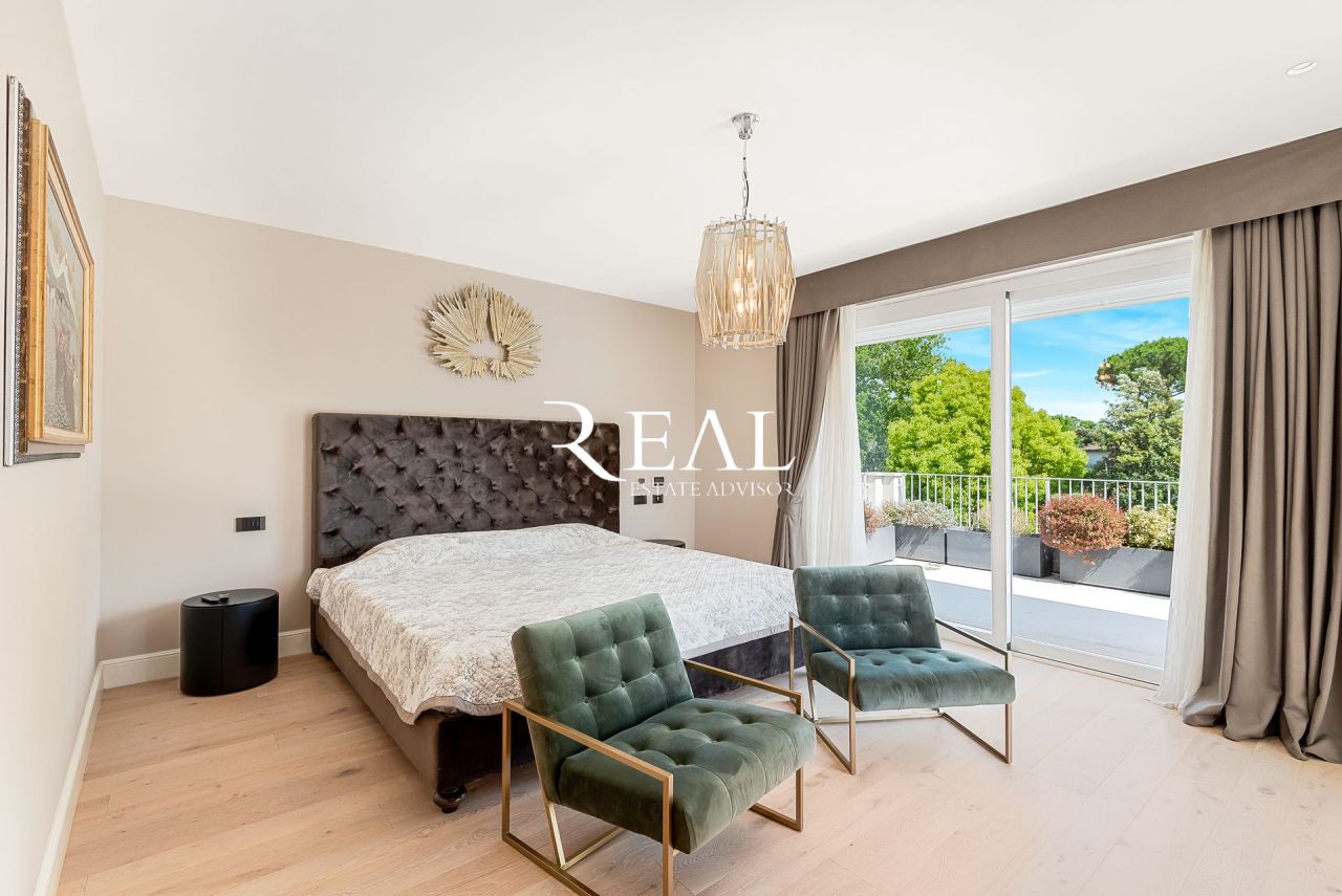 Вилла в Форте деи Марми, Италия, 430 м² - фото 15