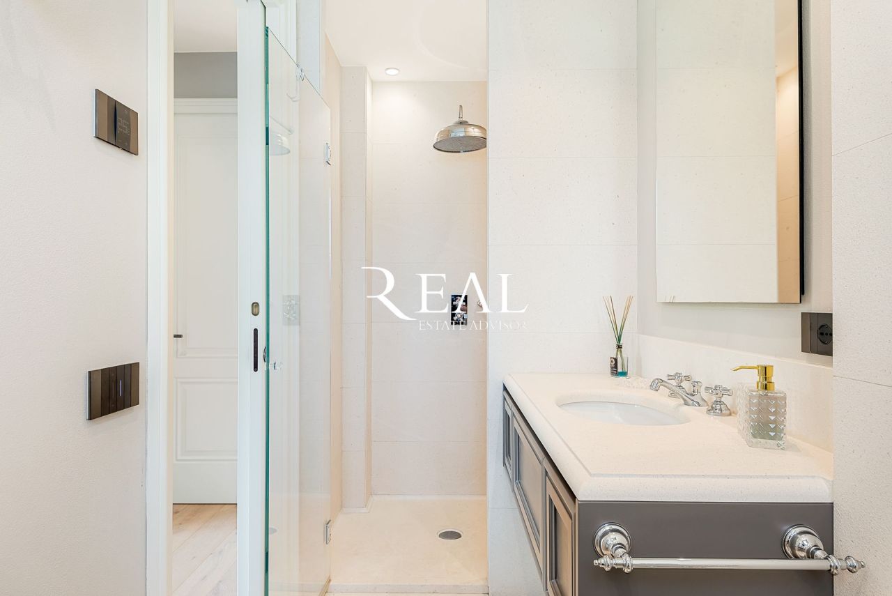 Вилла в Форте деи Марми, Италия, 430 м² - фото 18