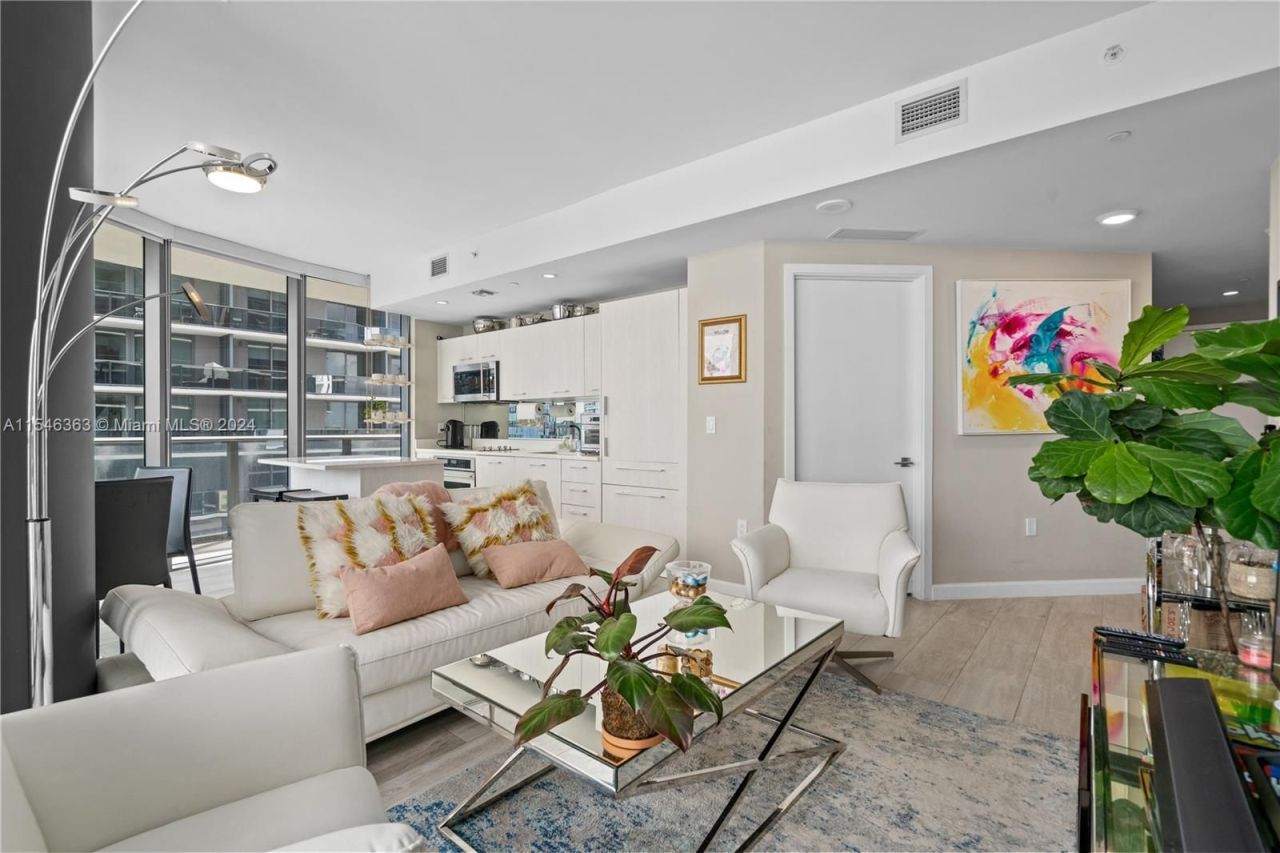 Квартира в Майами, США, 90 м² - фото 2