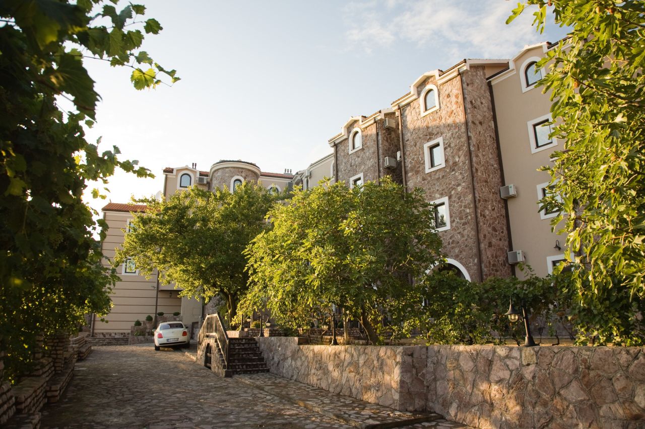 Отель, гостиница в Будве, Черногория, 6 000 м² - фото 4