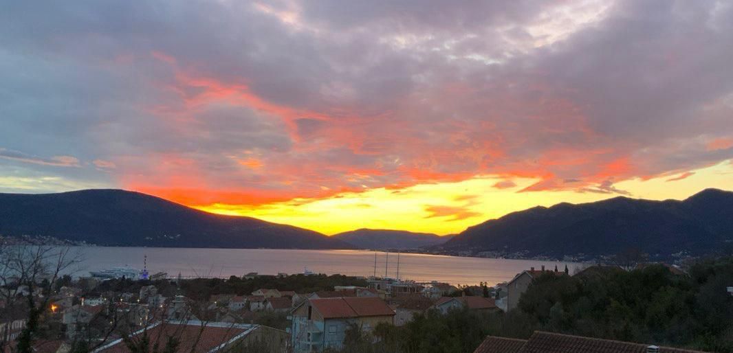 Квартира в Тивате, Черногория, 71 м² - фото 13