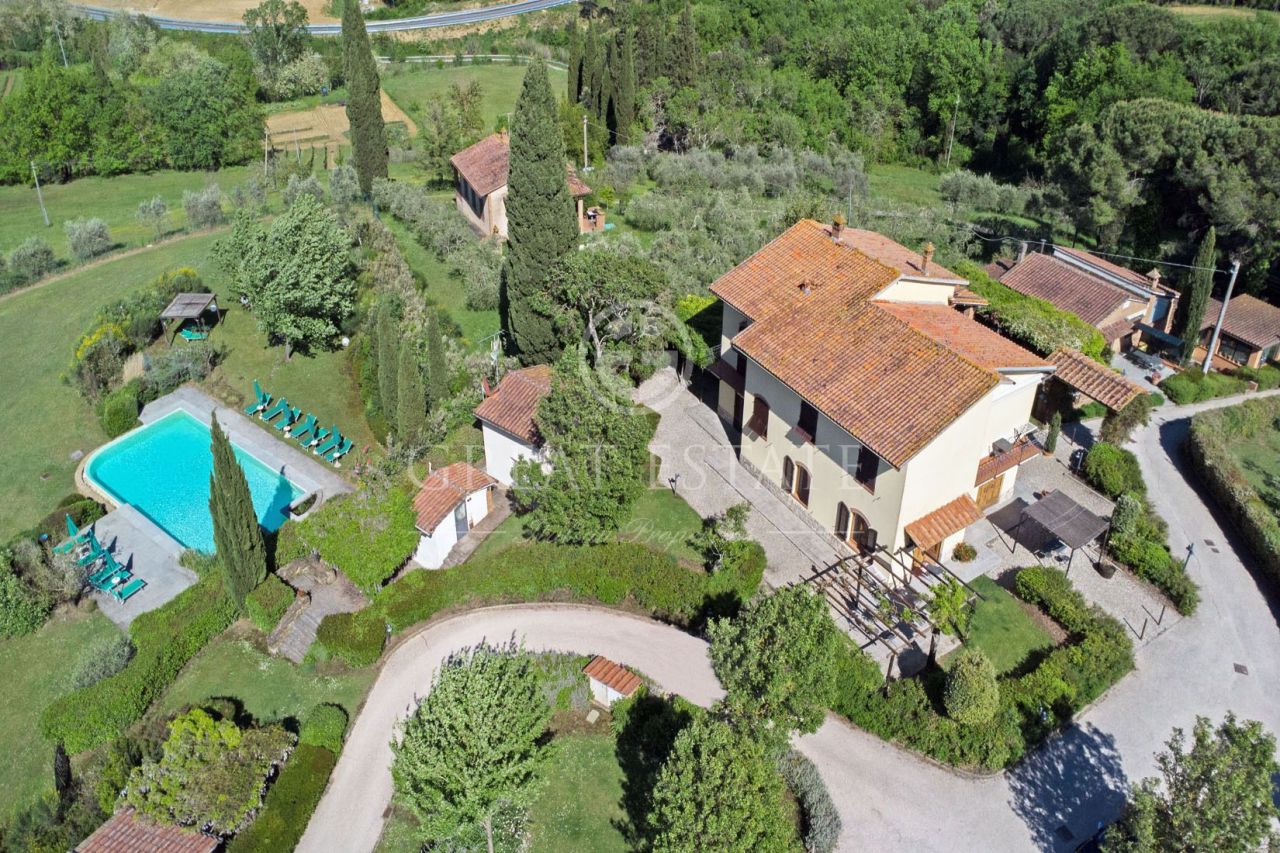 Дом в Сан-Джиминьяно, Италия, 826 м² - фото 4