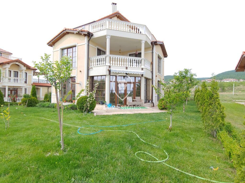 Дом в Кошарице, Болгария, 208 м² - фото 1
