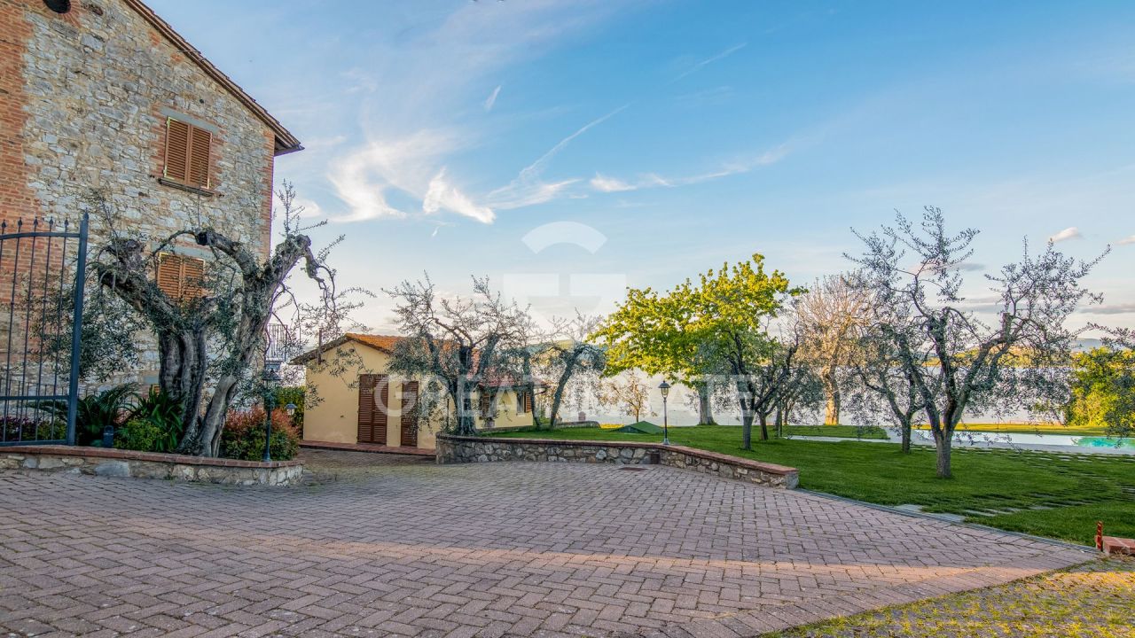 Дом в Маджоне, Италия, 324.5 м² - фото 3