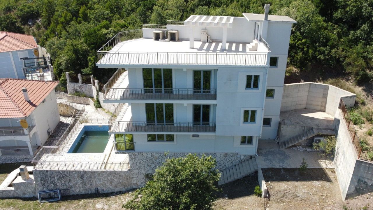 Вилла в Сутоморе, Черногория, 700 м² - фото 4